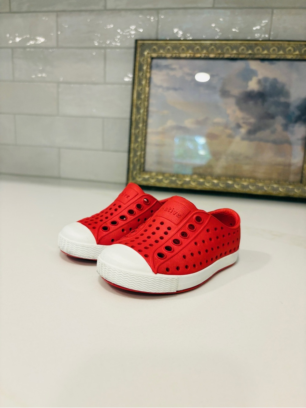 Like NEW Native Jeffersons Red Slip-On Casual Sneaker Size 4 Toddler